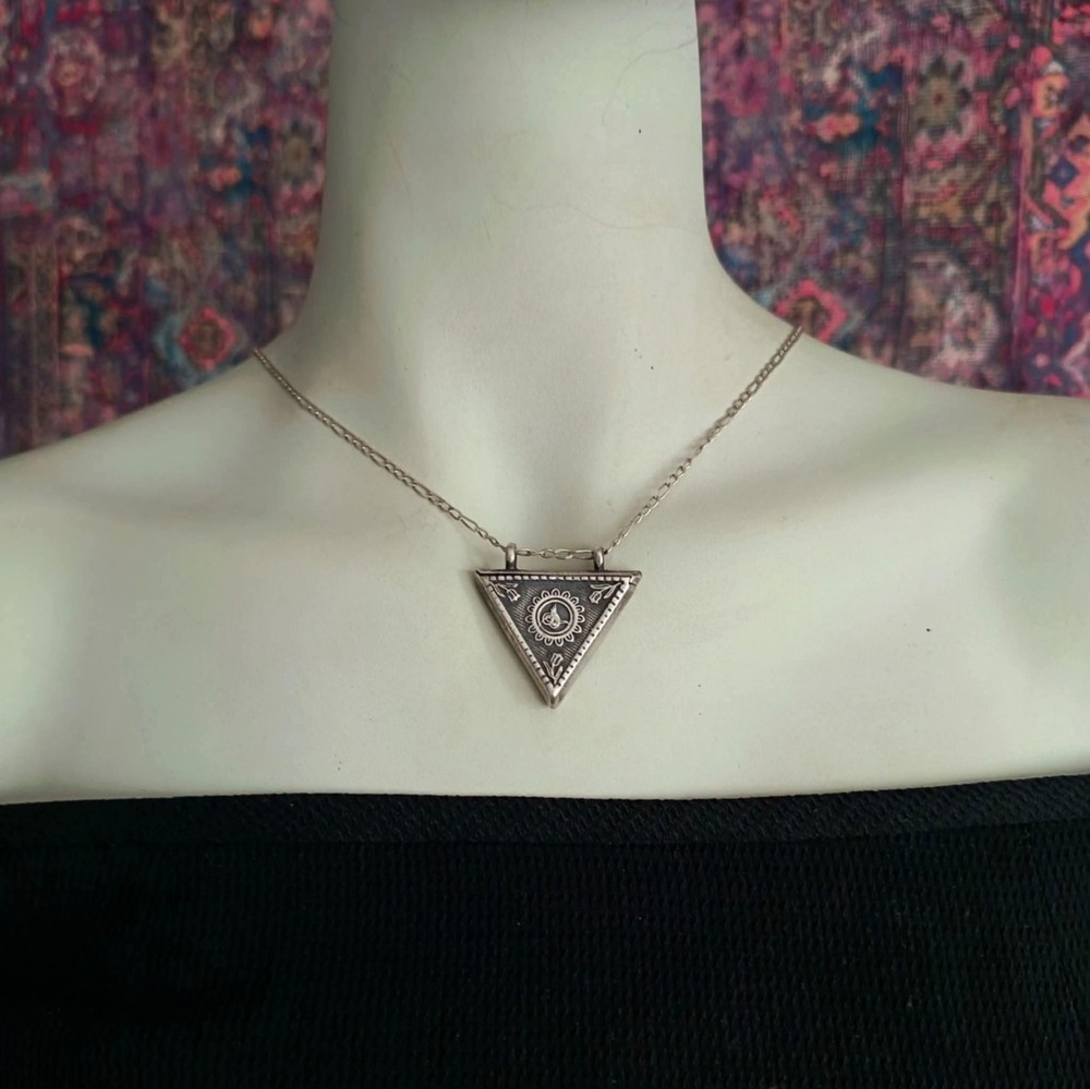 Vintage snuff box silver pendant