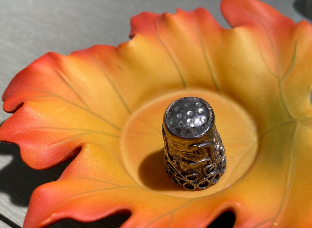 VINTAGE STERLING SILVER SEWING THIMBLE without HOLES