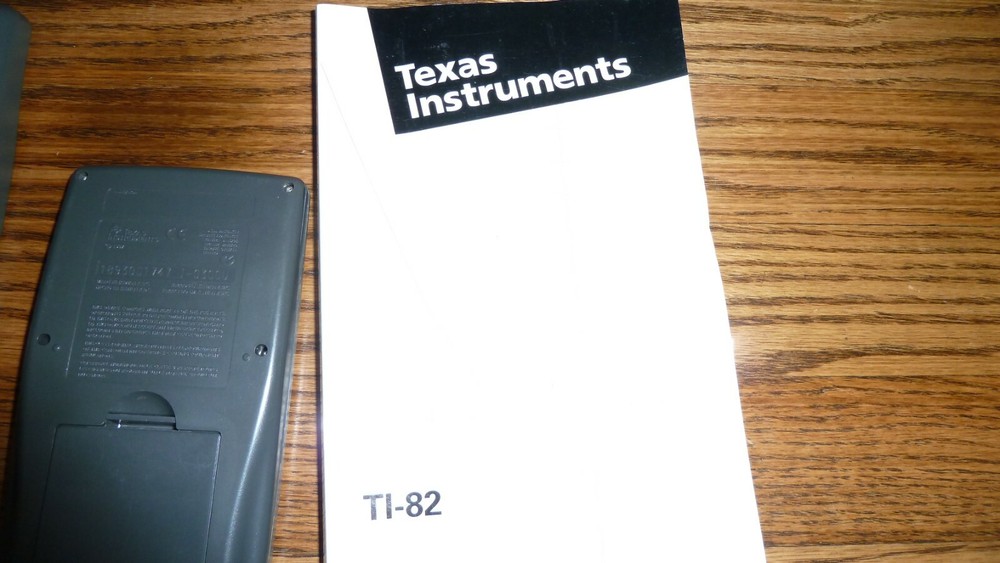 TEXAS INSTRUMENTS TI 82 GRAPHING CALCULATOR TESTED