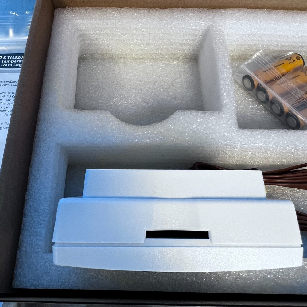 DICKSON SM325 LCD Display Temperature Data Logger -300F to 2000F, 2 type K probe