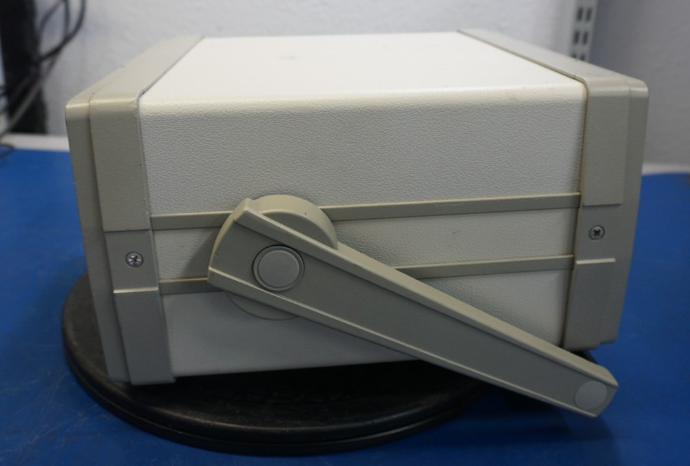 Electronic Research Co. Model 130 Portable Reference Oscillator