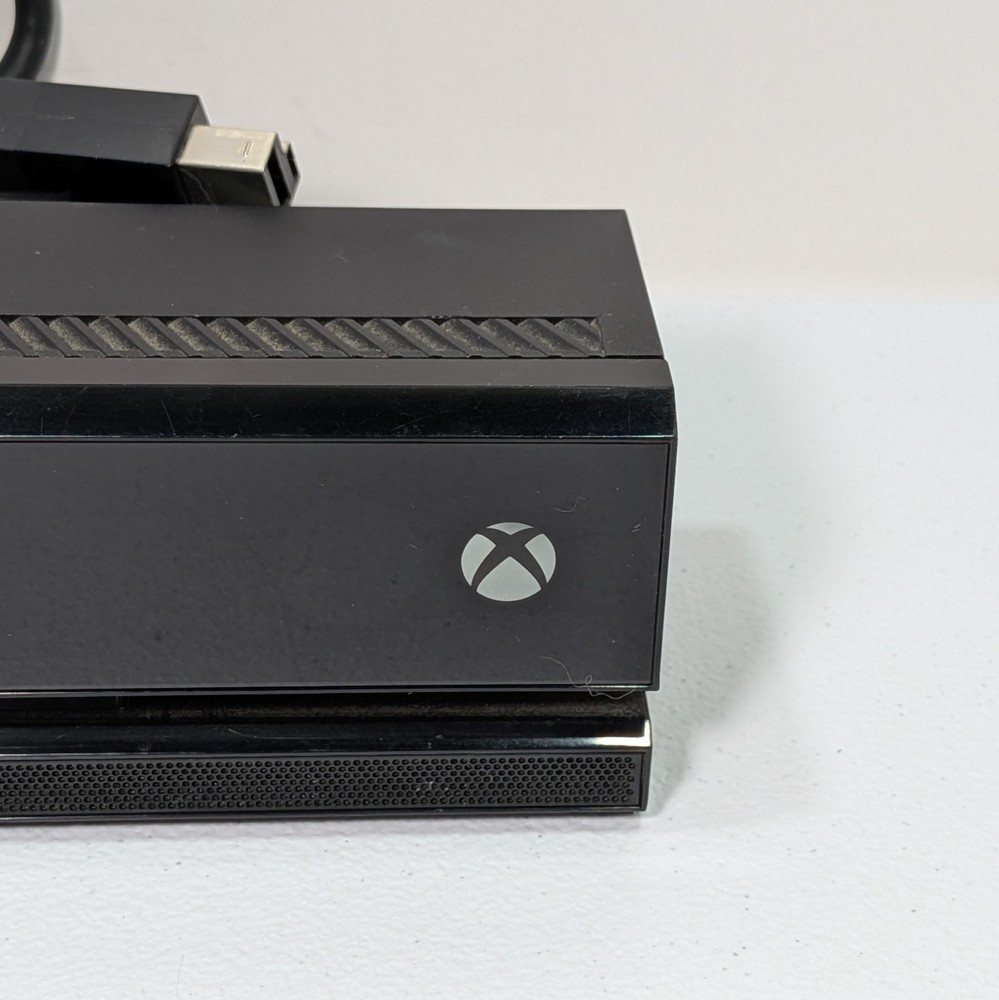 Microsoft Xbox One Kinect Sensor 1520 Black W/ TV Mount