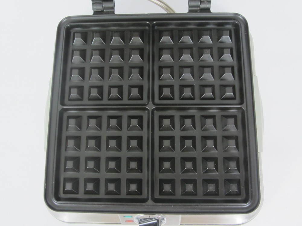 Cuisinart 4-Slice Square Belgian Waffle Maker WAF-4B Stainless Tested Working