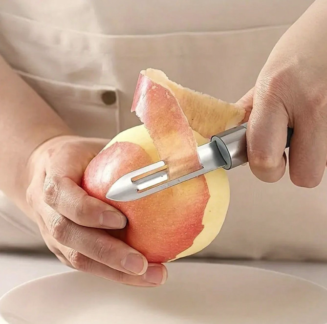 1PC Fruit & Potato Peeler – Sharp Blade, Non-Slip Handle, Durable - NEW