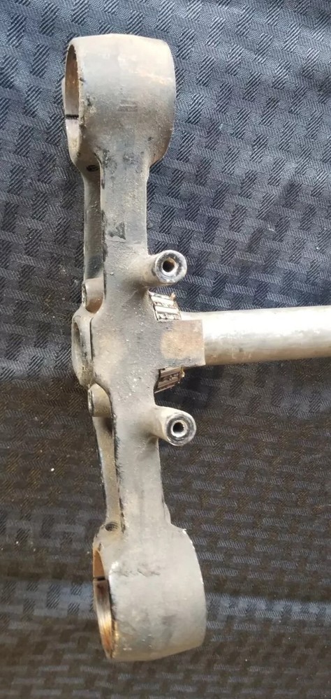 1983 Honda GL1100 Triple Tree Lower ♻️