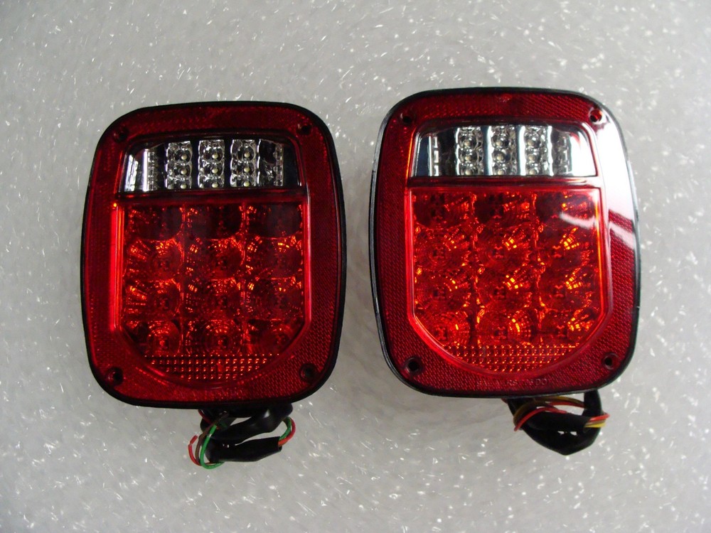 UNIVERSAL FITS JEEP TRUCK  LED RED LED TAIL LIGHTS LEFT and RIGHT SIDES NEW