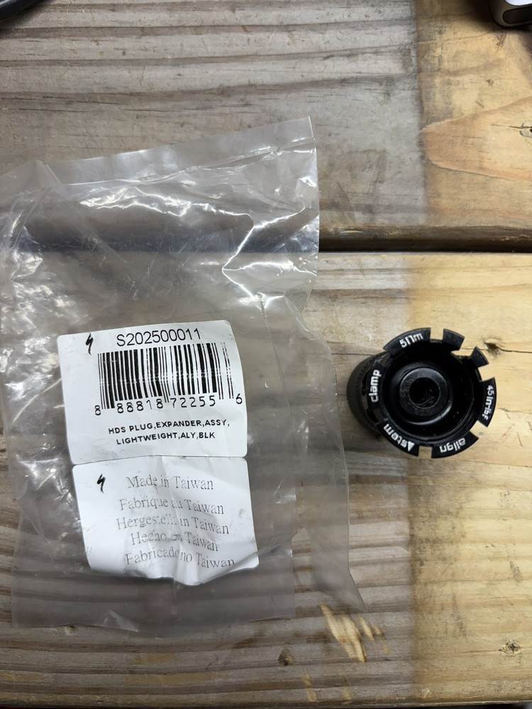 Specialized Crux/Aethos Headset Plug Expander Assembly (Black) (Lightweight)