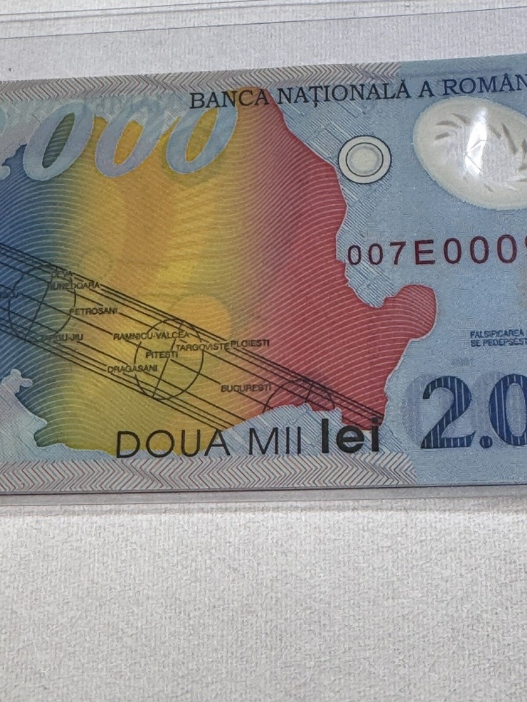 1999 Romania 2000 Lei Total Eclipse Polymer Banknote P# 111a