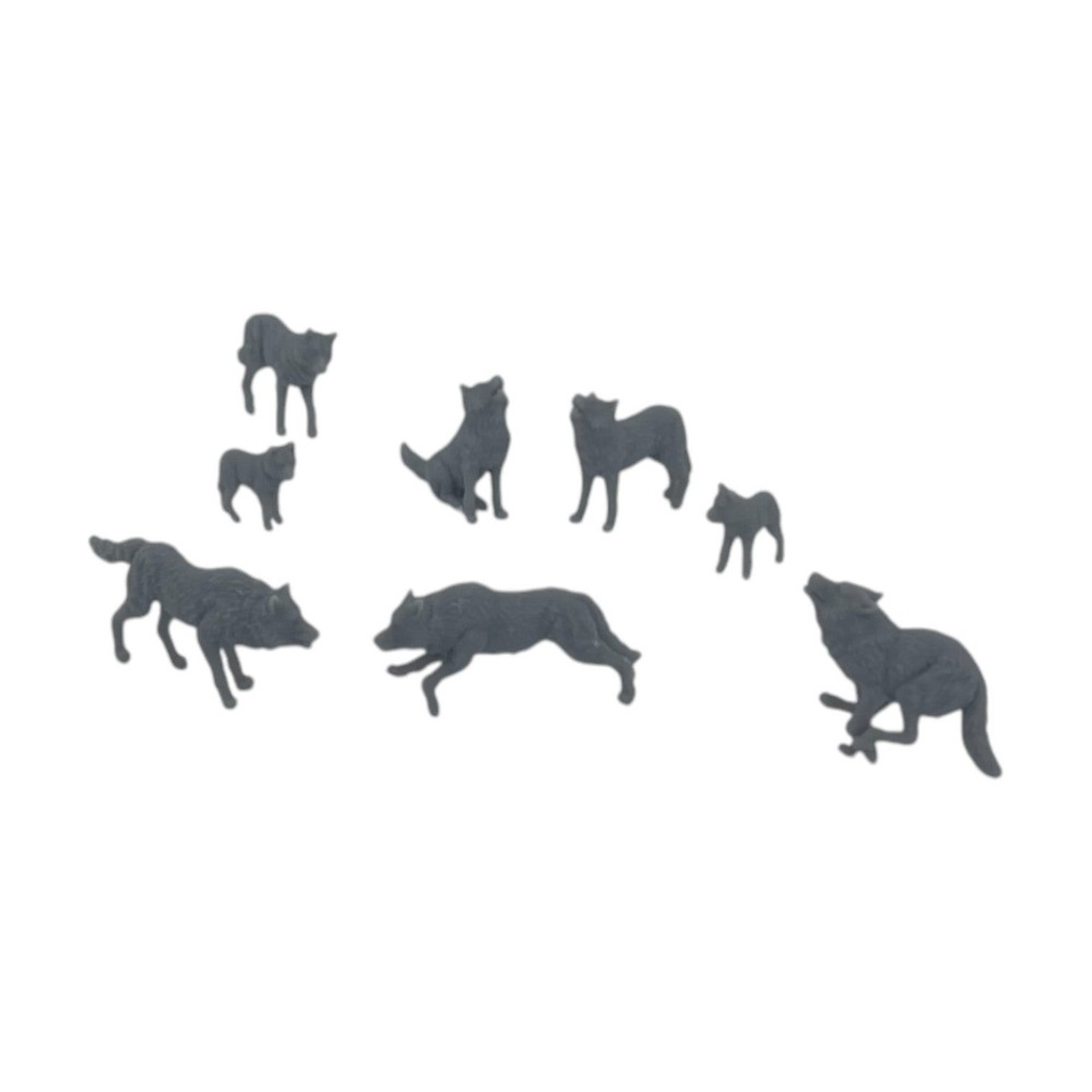 Wolf Pack with Cubs (8pcs) - O Scale 1:48 - Gray
