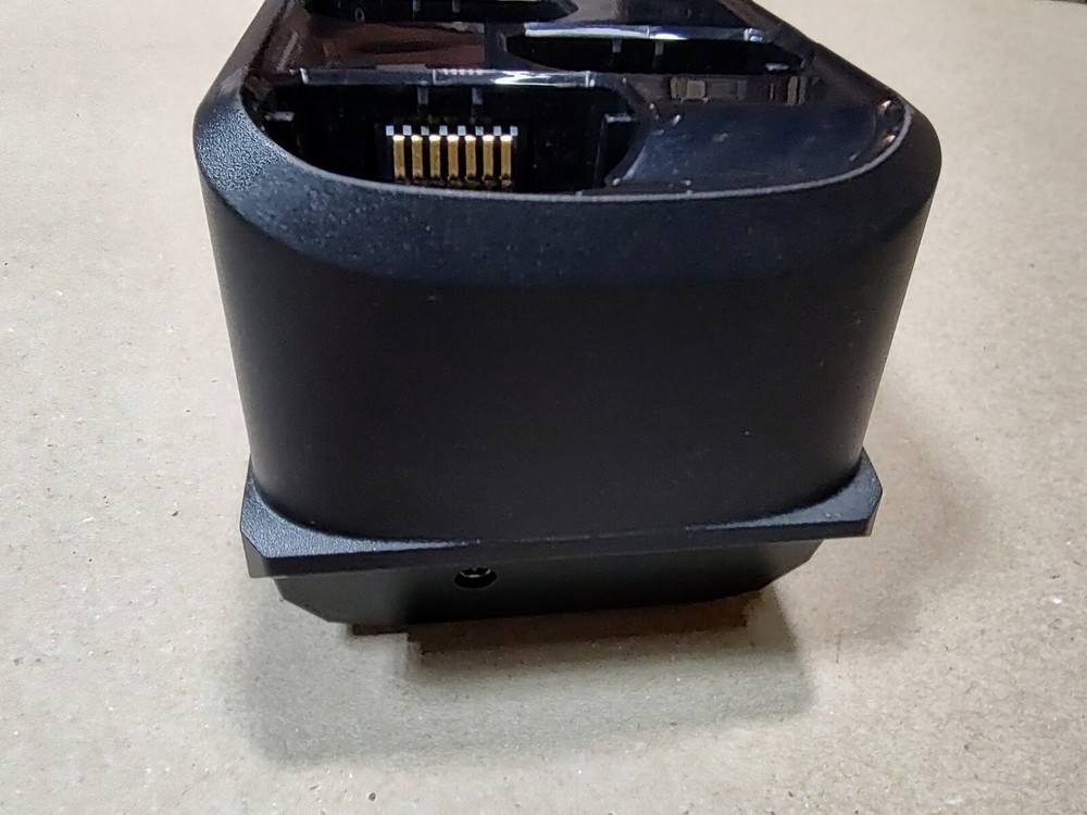 Zebra SAC-MC33-4SCHG-01 MC330K Handheld Computer Barcode Scanner Dock Charger