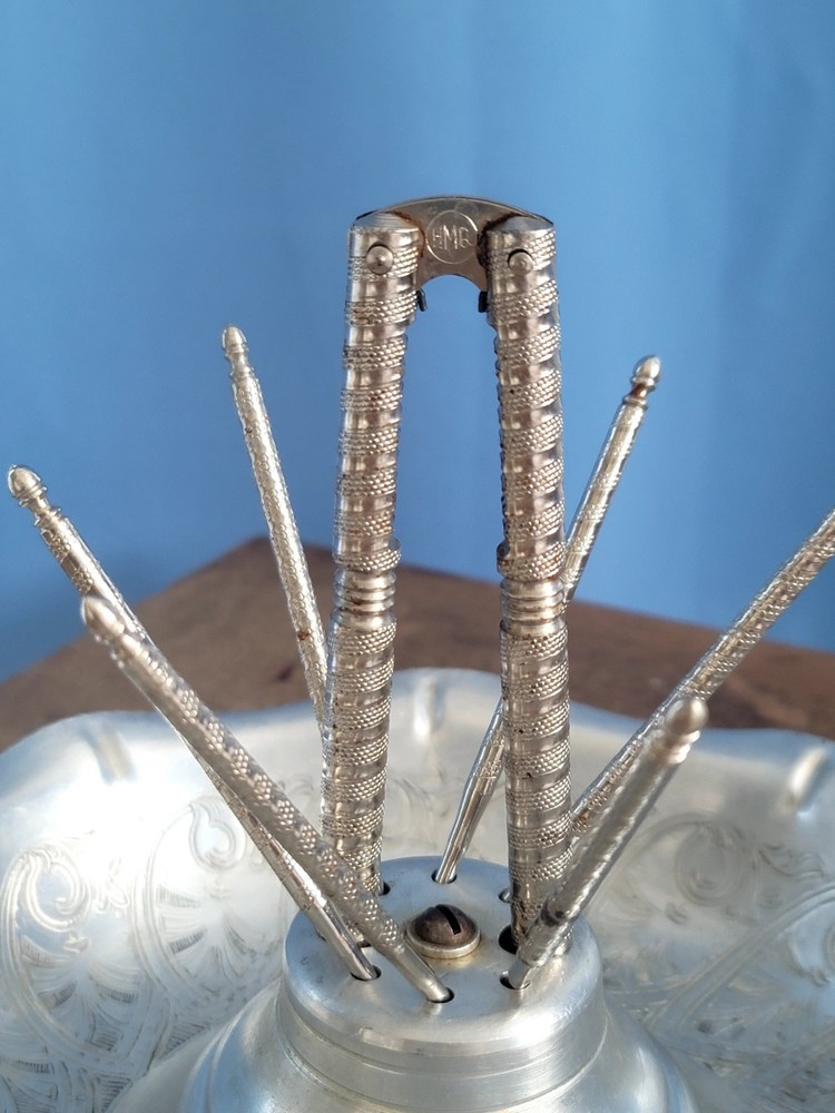 Wilson Hammered Aluminum Nut Cracker Bowl(3654B4)Nutcracker/6Picks