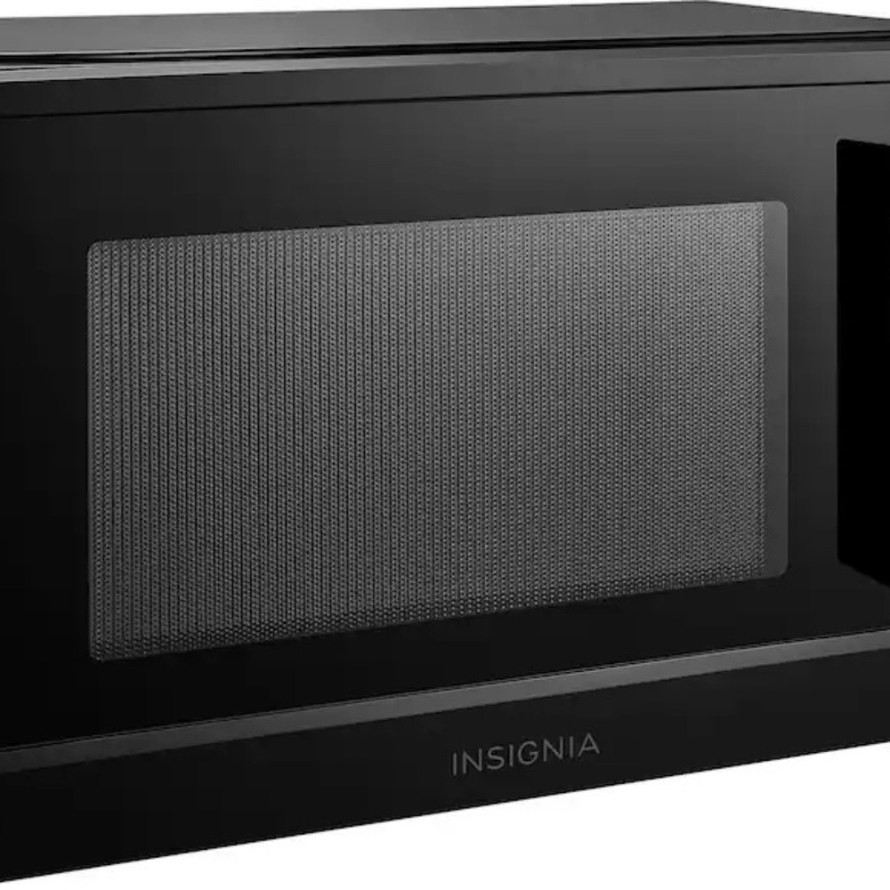 Insignia - 1.1 Cu. Ft. Countertop Microwave - Black