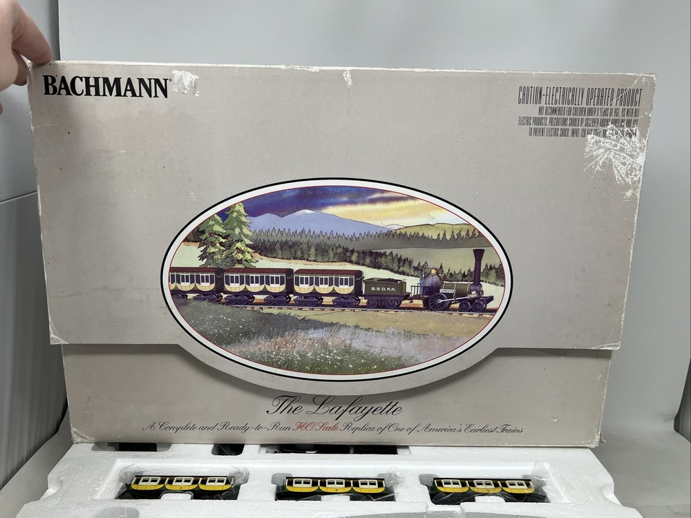 Bachmann HO Scale “The Lafayette” Train Set Open Box Complete Unused