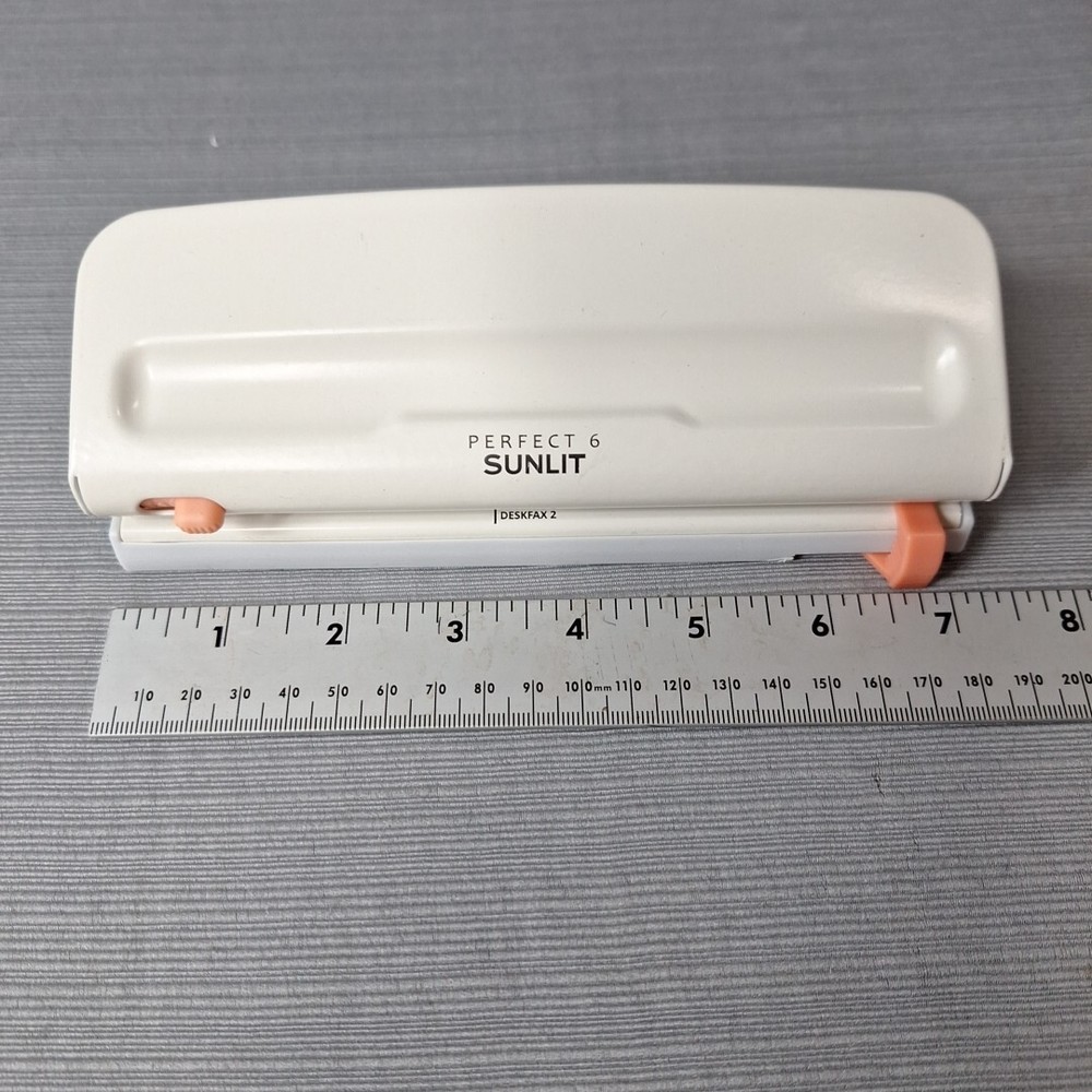 Sunlit Perfect 6 Hole Paper Adjustable