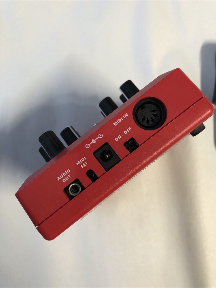 MeeBlip triode Synthesizer Used 48/1000