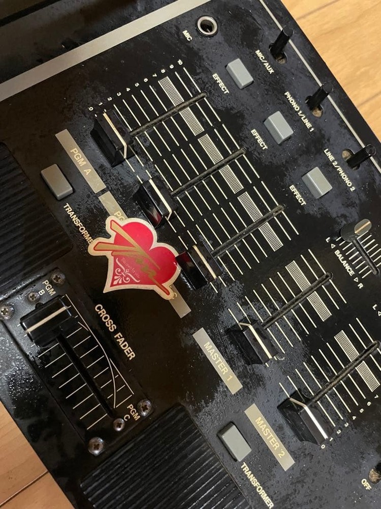 VESTAX PMC-20 Professional DJ Mixer with Graphic Equalizer Controller