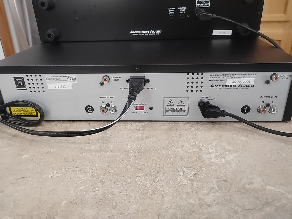 American Audio dcd-pro310 Professional Dj Controller & Dual Cd Player + Cable