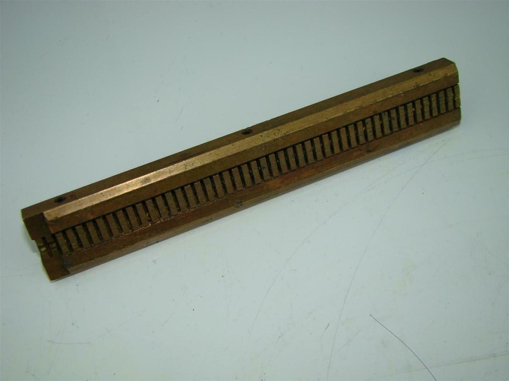 Small Specialty Vise Belt Lacer