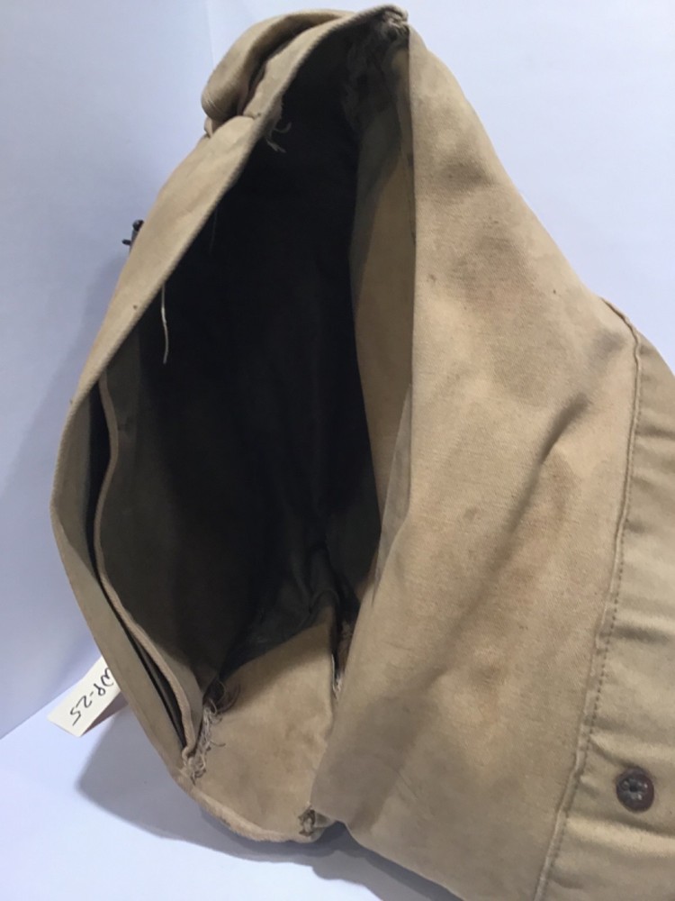 Private Purchase US Musette Bag w/ Leather Bottom