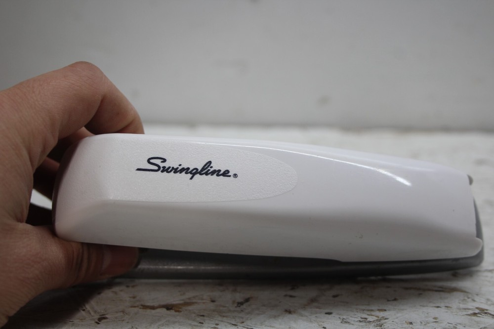 ACCO Brands Swingline White STAPLER