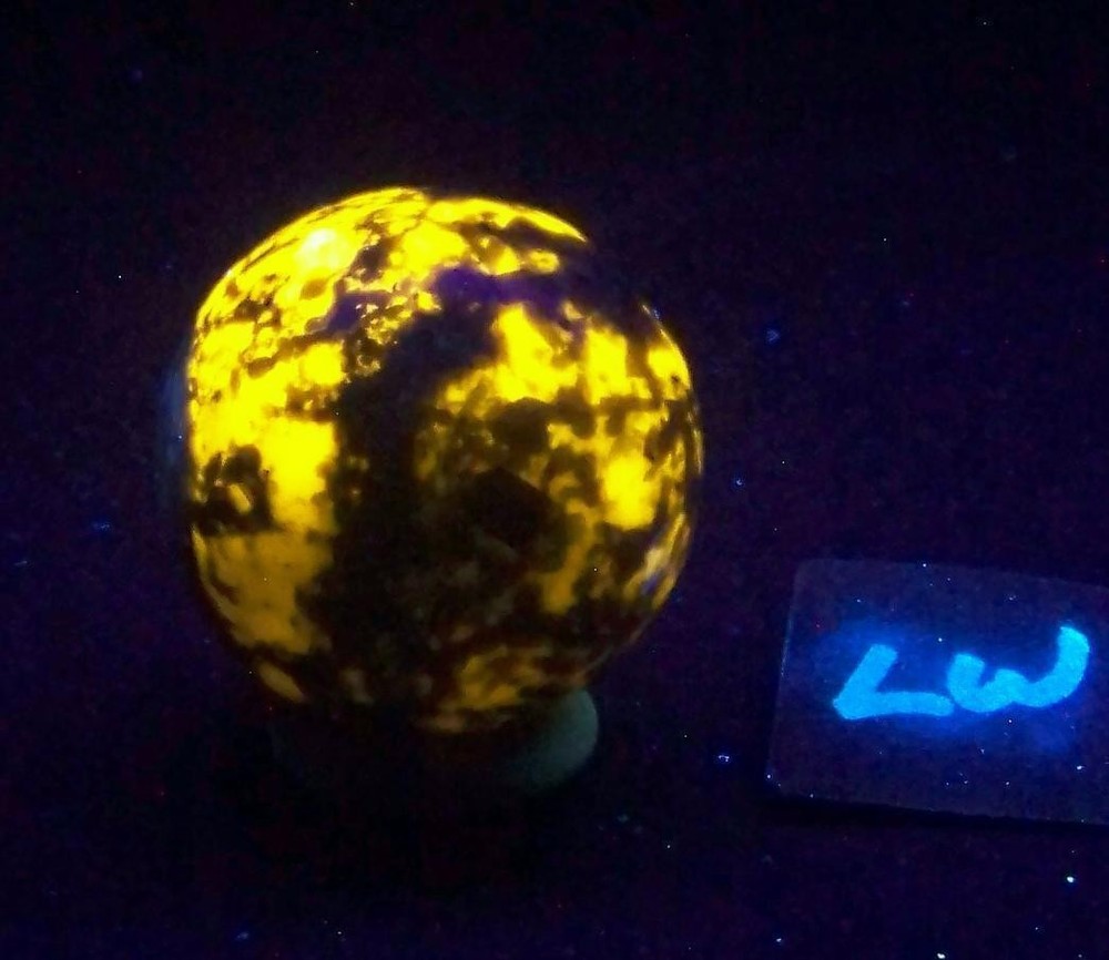 Fluorescent Wernerite 41mm Sphere for UV Collection 6513