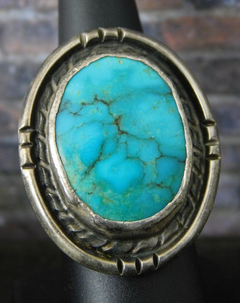 Signed DR Native American 925 Sterling Silver & Oval Turquoise Ring