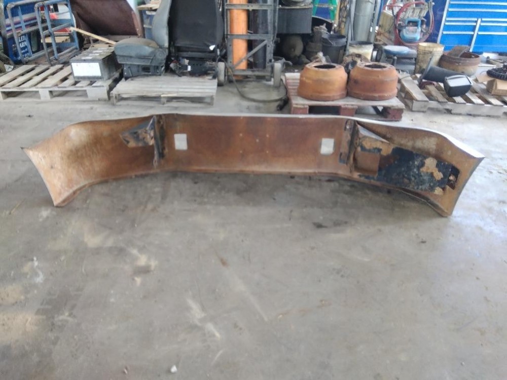 For PETERBILT 386 BUMPER , MN