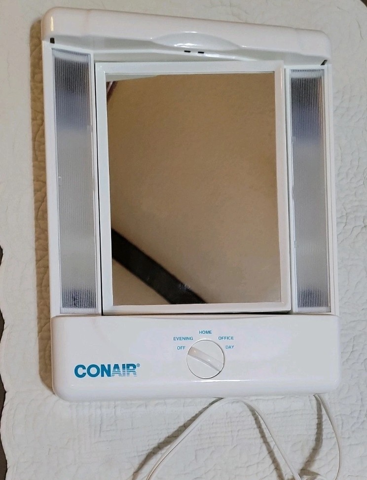 Magnifying Beauty Vanity Mirror by Conair 2 Sided-4 Light Settings Works