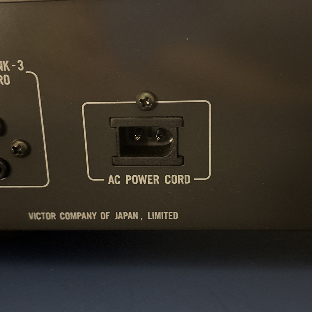 JVC XL-V161TN Compact Disc Player