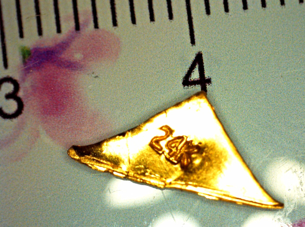Pure Gold Pyramid 0.22 Grams 24k