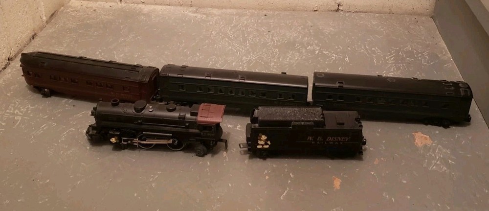 Lionel 6-30005 - W.E. Disney Railway Train Set Limited Edition