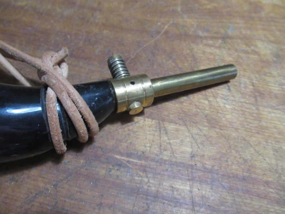 Black Powder Horn w/Leather Strap