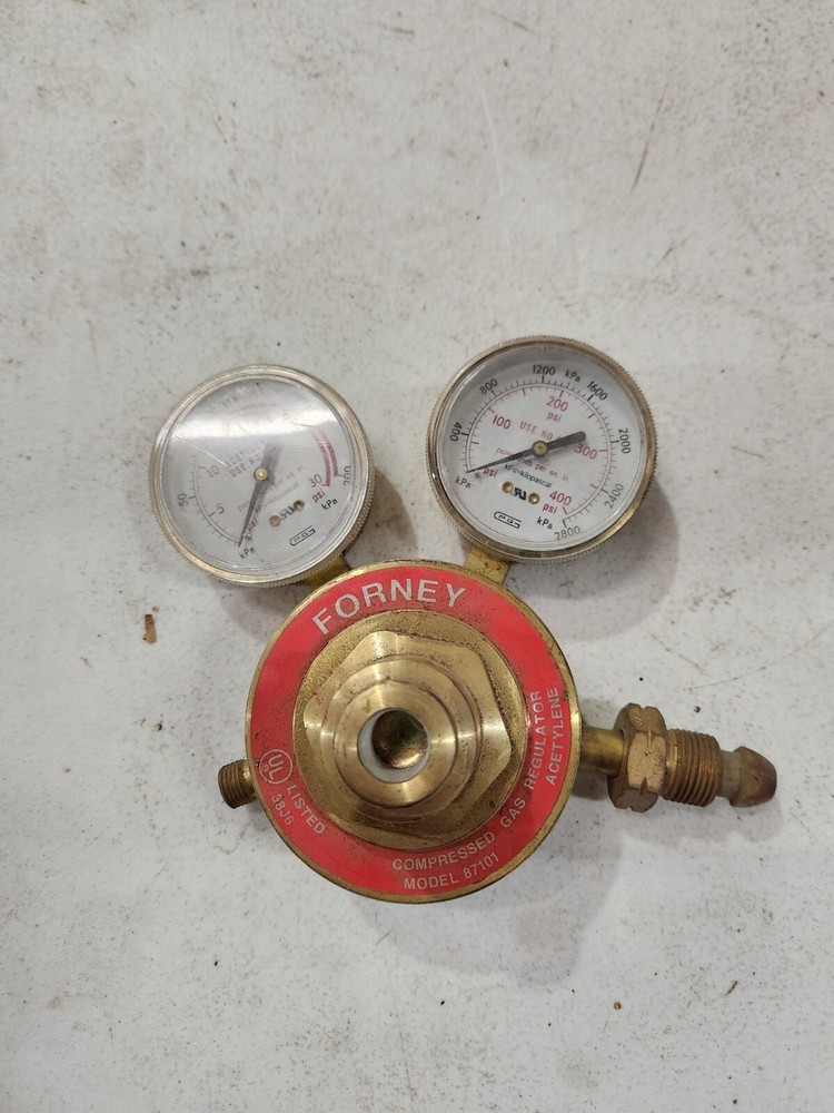 Forney 87101 Compressed Gas Regulator Acetylene