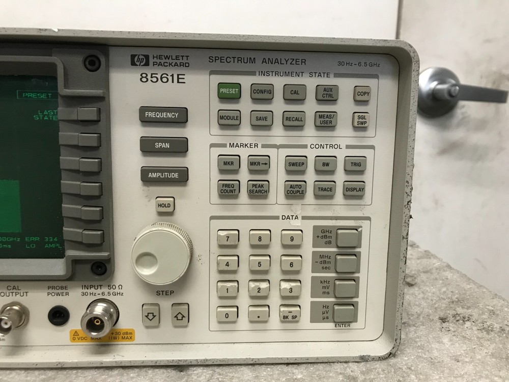 HP 8561E / Spectrum Analyzer / 30Hz-6.5GHz