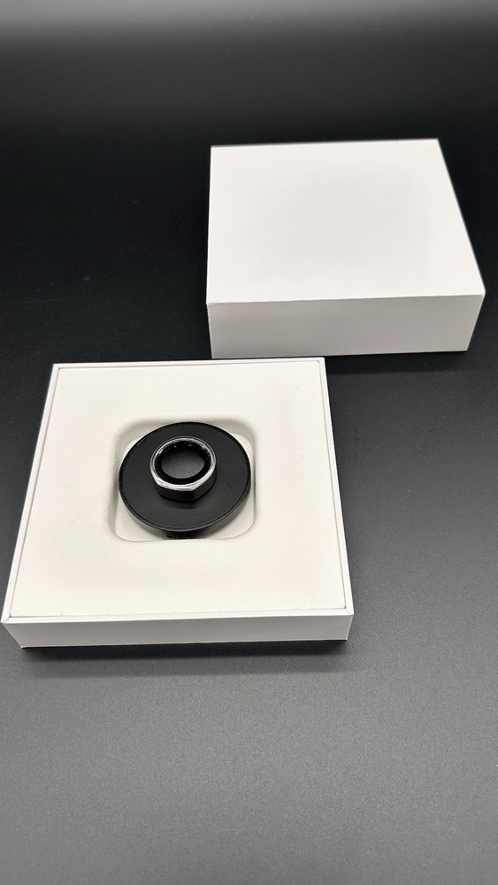 Oura Ring 4 - Silver - Size 7 - Smart Ring-Brand New/Open Box (Read Description)