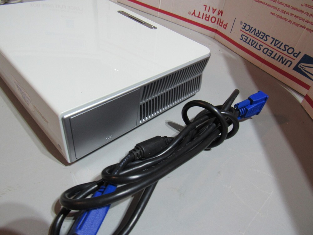 SONY VPL-CS5 SVGA LCD Data Projector