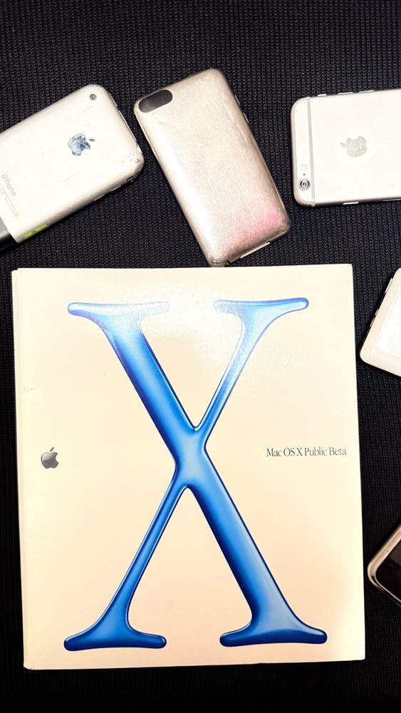 Mac OS X Public Beta 2000 Disc – Complete CD & Book set