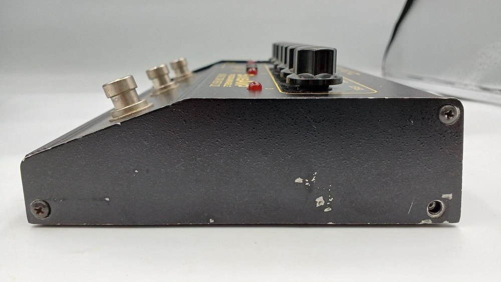 TECH21 PROGRAMMABLE BASS DRIVER DI bass prelifier