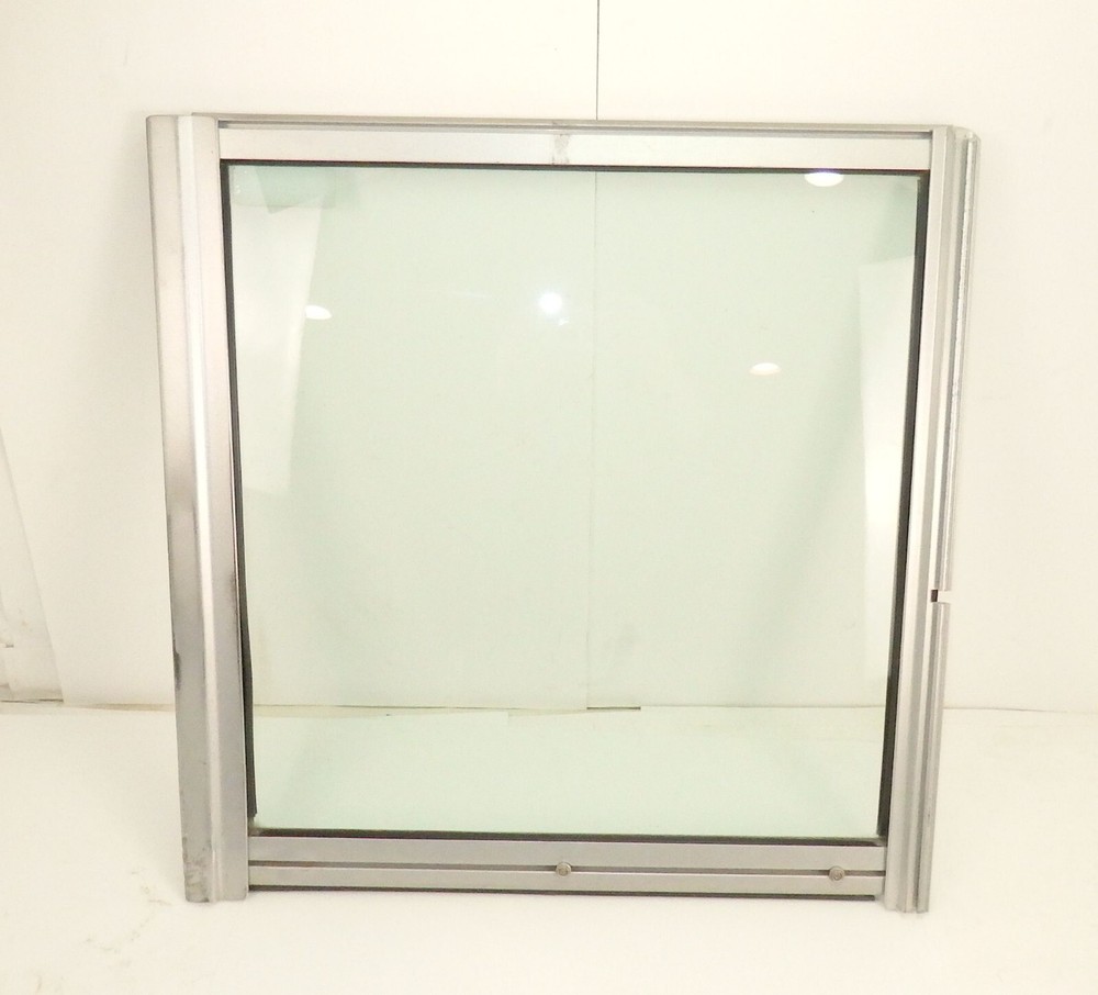 2006 Chaparral Sunesta 216 Walk Thru Windshield Taylor Made