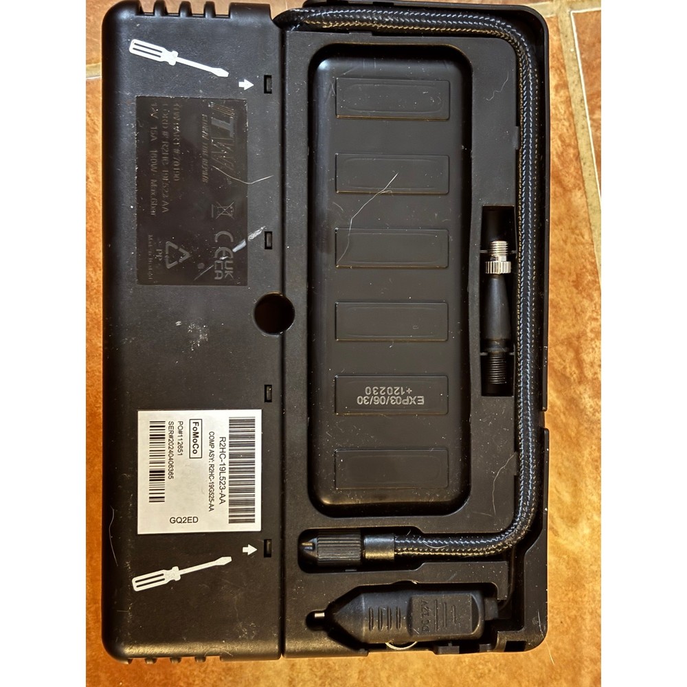 Portable 12V Tire Inflator Automatic Air Compressor Car Tire Pump Digital