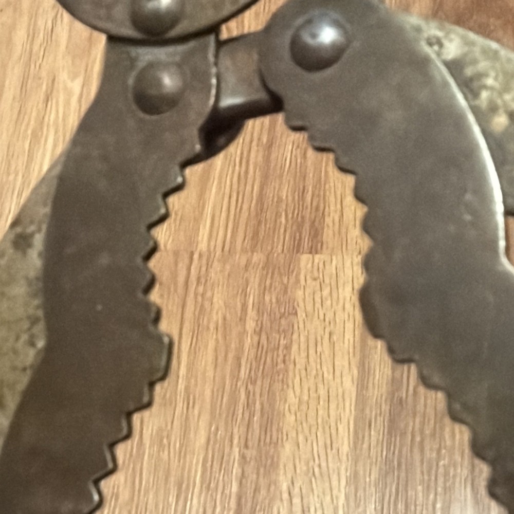 Vintage Kitchen Tool Unique Hand Held Manual Multiple Size Jar & Can Opener