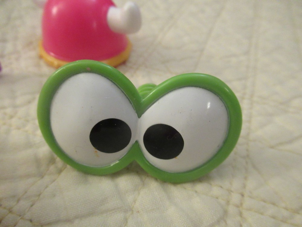 Play-Doh Create-a-Face Character Accessories Set (13 Pieces)