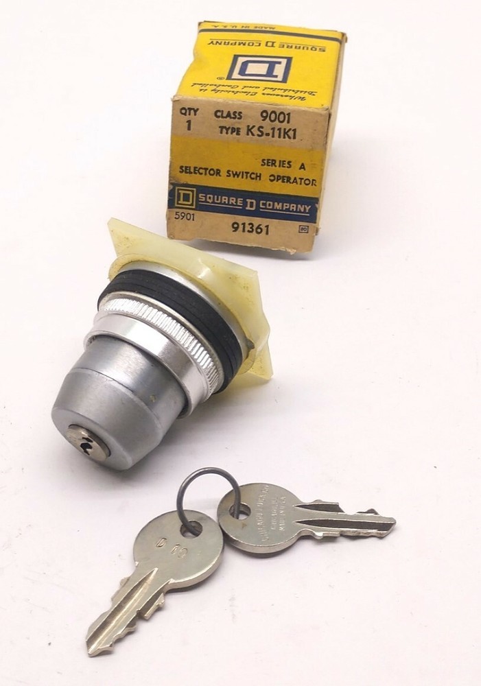 Square D Class 9001 Type KS-11K1 Series A 2-Position Selector Switch With Keys