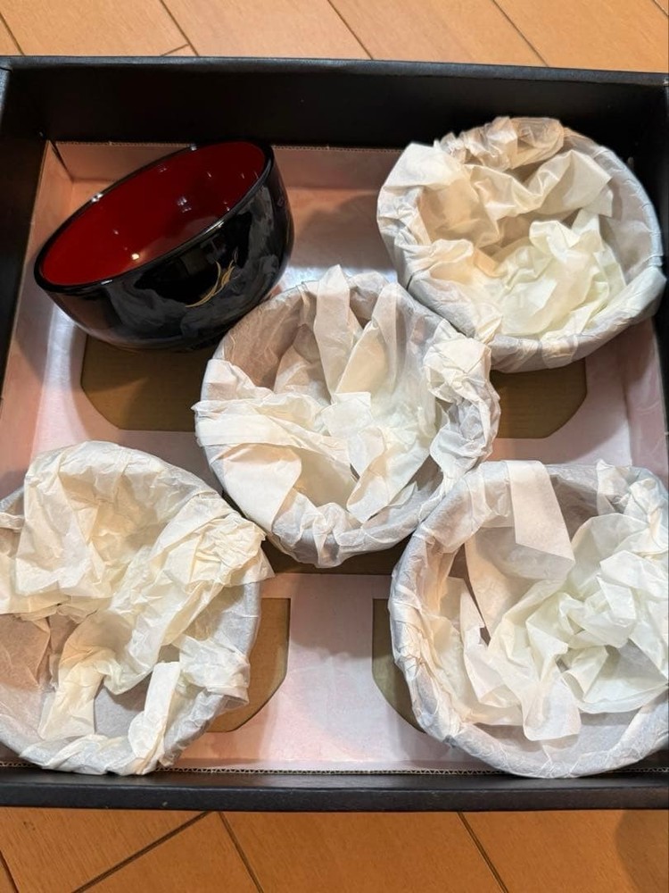Kutani ware small plate set quantity