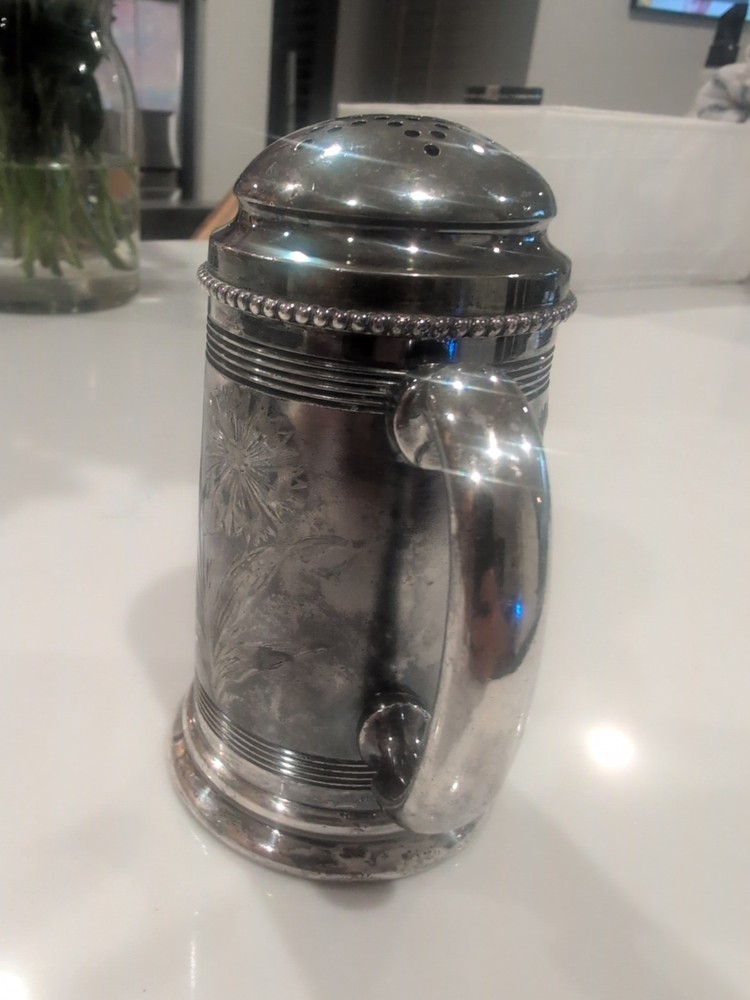 WILCOX SILVERPLATE CO. # 1677 SUGAR SHAKER