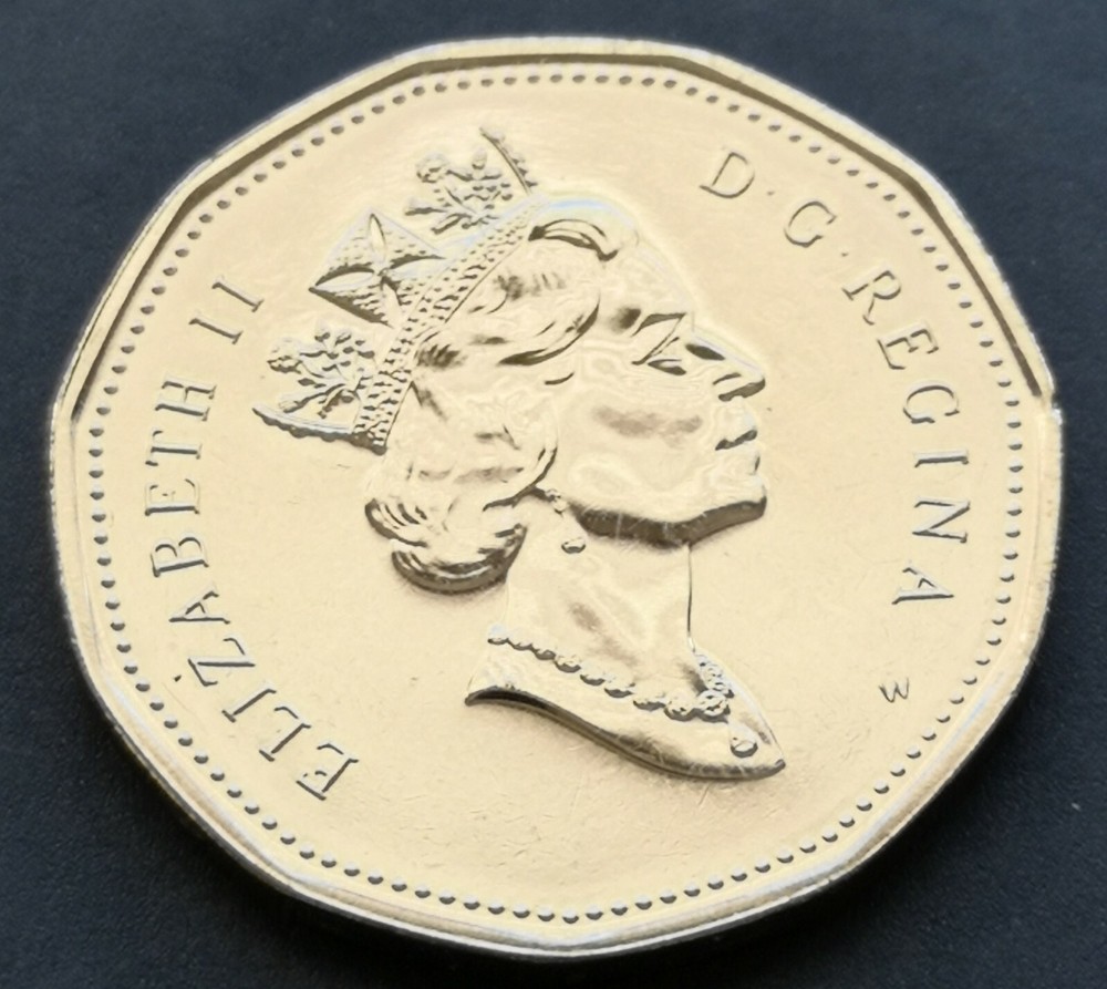 ***  CANADA   LOONIE  2000 W  *** FROM  MINT  SET  *** BETTER  DATE ***