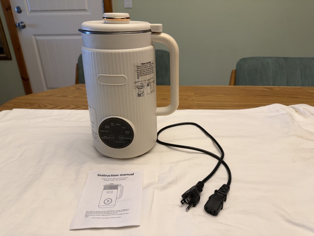 Lightly Used! Automatic Nut Milk Maker & Blender DJ001