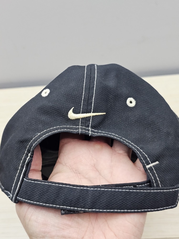 Nike Golf Highland CC Adjustable Strapback Hat Black Dri Fit Cap