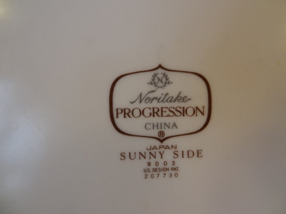 Noritake Progression China "Sunny Side" Oval Platter 13"