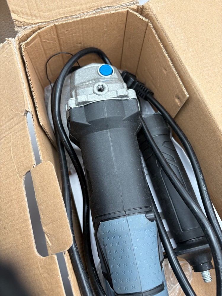 Hammerhead 6-Amp 4-1/2 Inch Angle Grinder